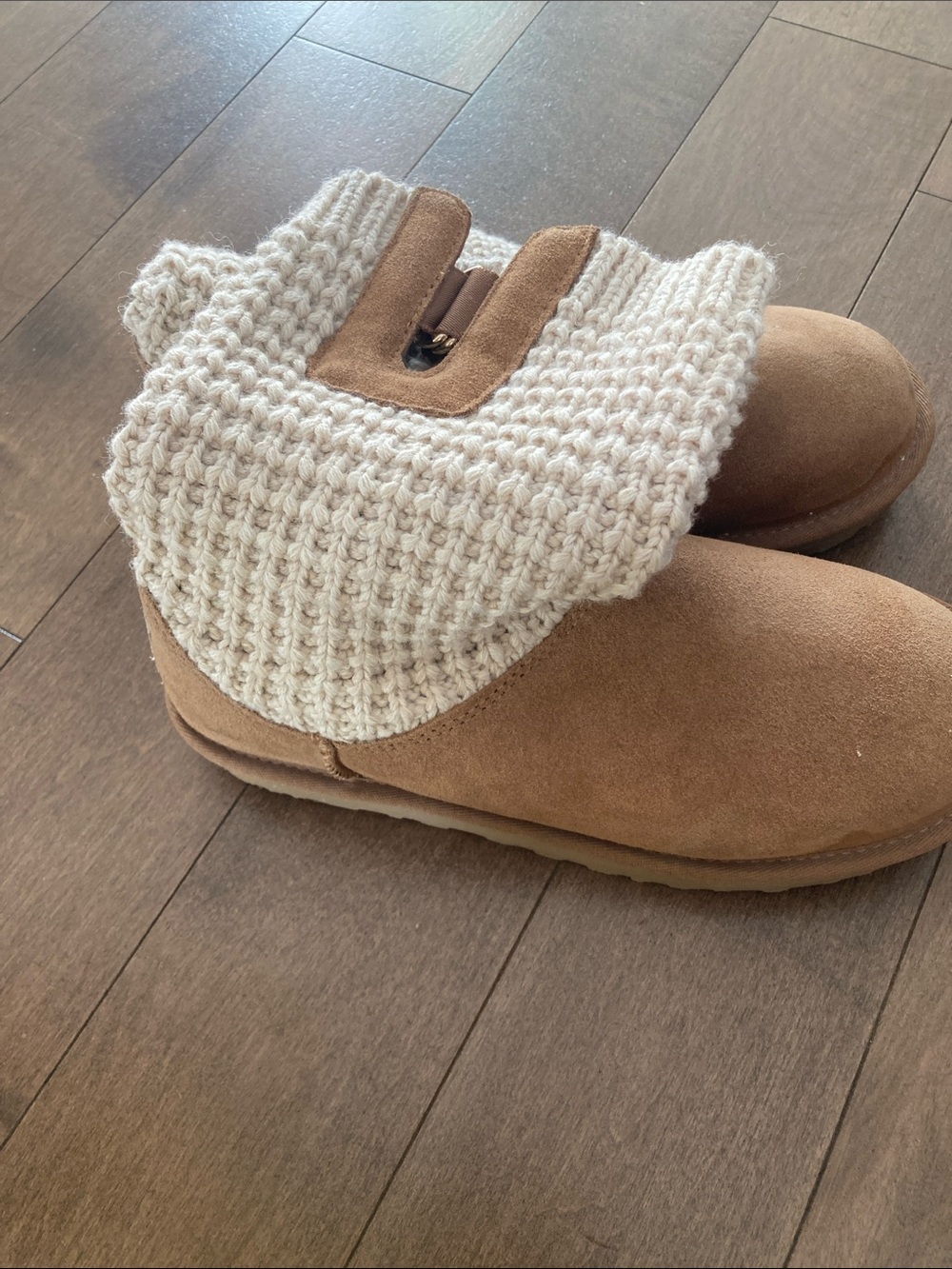 Ugg classic solene boots - Picture 2 of 10
